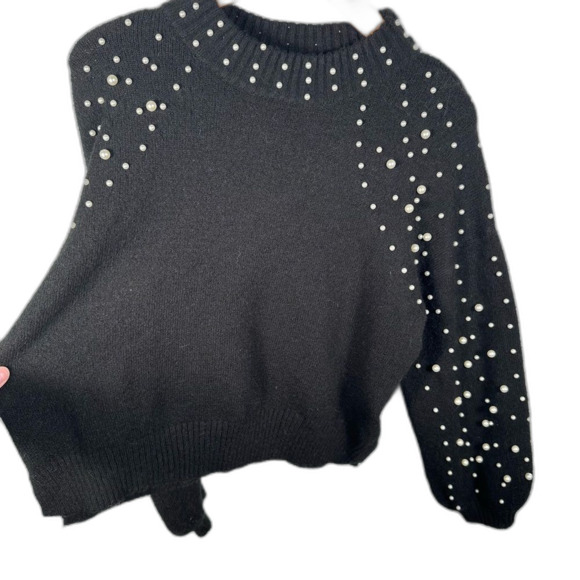 Sincerely Jules Pearl Studded Balloon Sleeve Black Pullover Sweater Size Medium - Picture 4 of 13